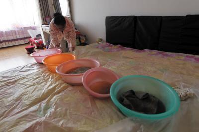 黎平楼上漏水，住户失联，小区没物管，业主维权难！律师来支招……